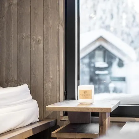 North Zenith 15b By Hilla *
